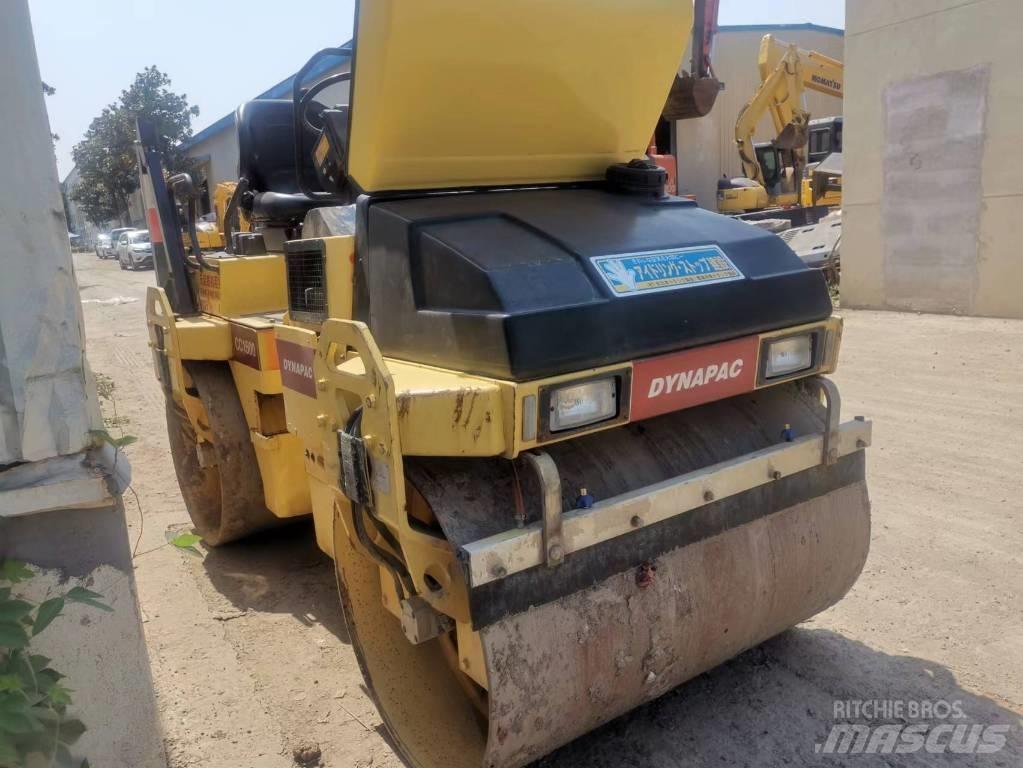 Dynapack cc142 Грунтові котки