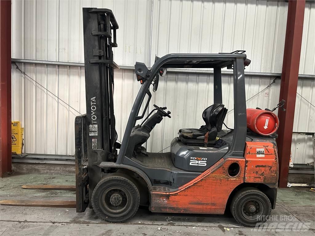Toyota 02-8FGF25 Газові навантажувачі