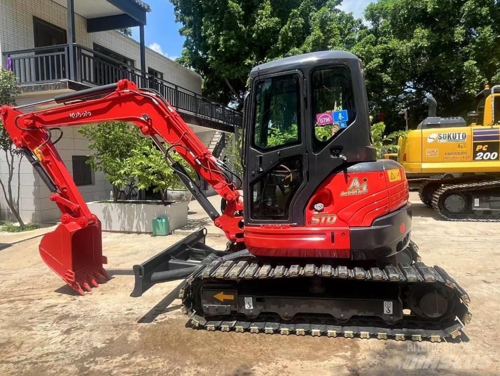 Kubota KX155-3 Гусеничні екскаватори