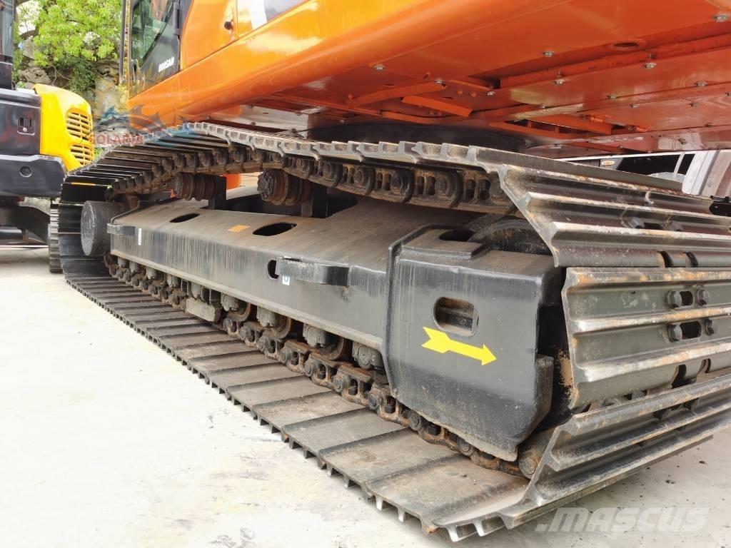 Doosan DX 225 LC Гусеничні екскаватори