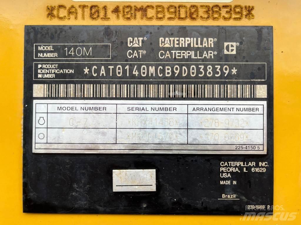 CAT 140M Грейдери