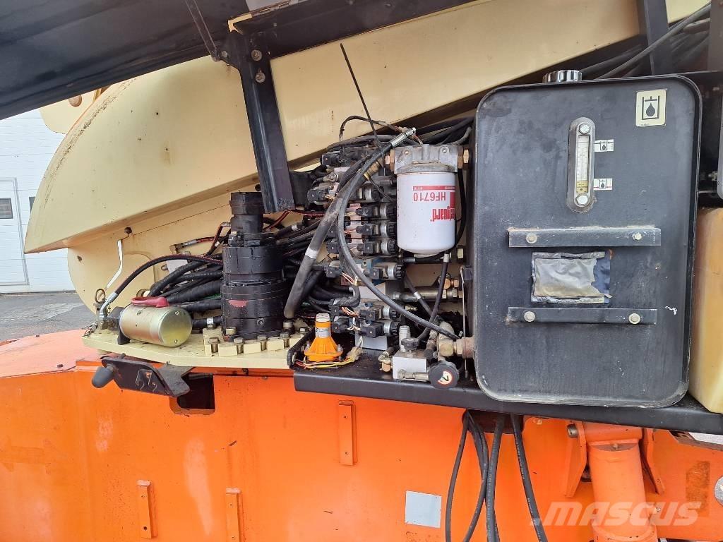 JLG 660 SJ 4x4x4 Колінчаті підйомники