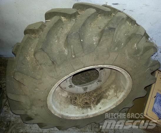 Pneu 10-15.3 Колеса