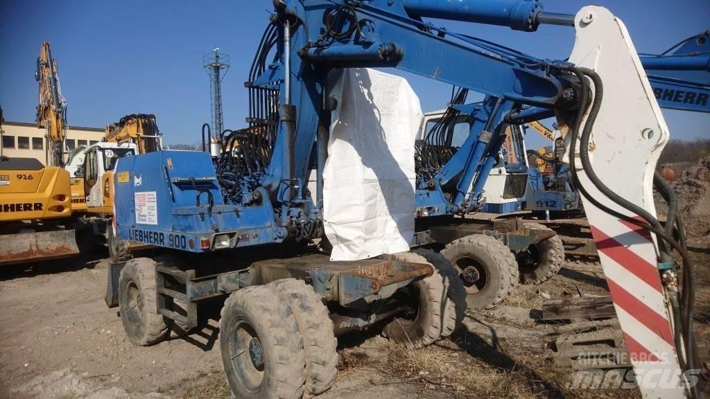 Liebherr A900-C Колісні екскаватори