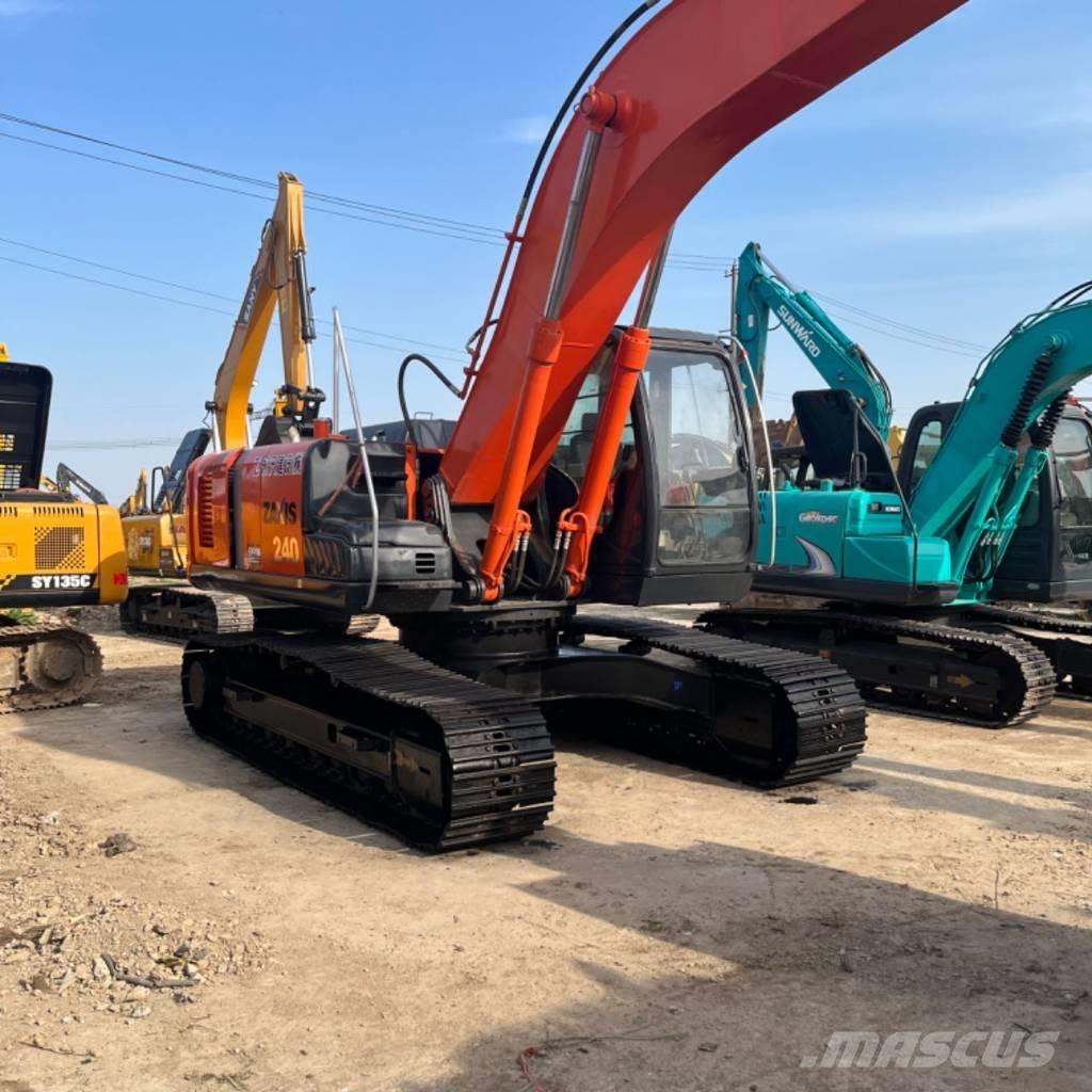 Hitachi ZX 240 Гусеничні екскаватори
