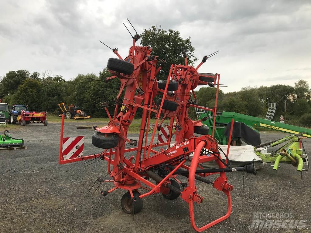Kuhn GF 8702 Граблі і сінозворушувачі