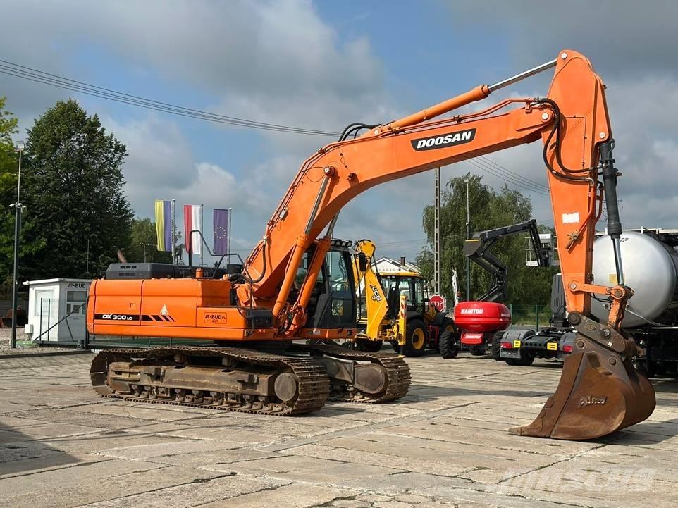 Doosan DX 300 LC-3 Гусеничні екскаватори