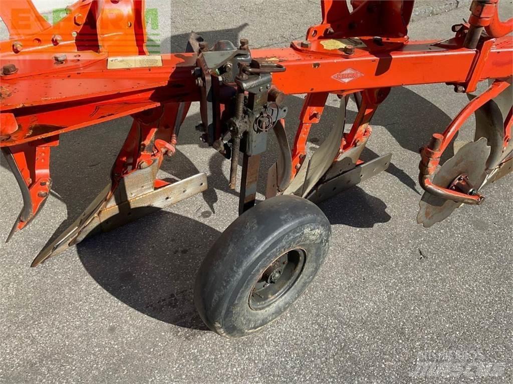 Kuhn MM 110 4T Звичайні плуги