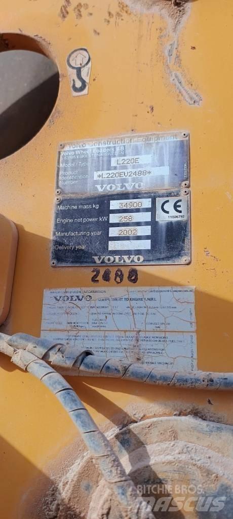 Volvo L 220 E Фронтальні навантажувачі