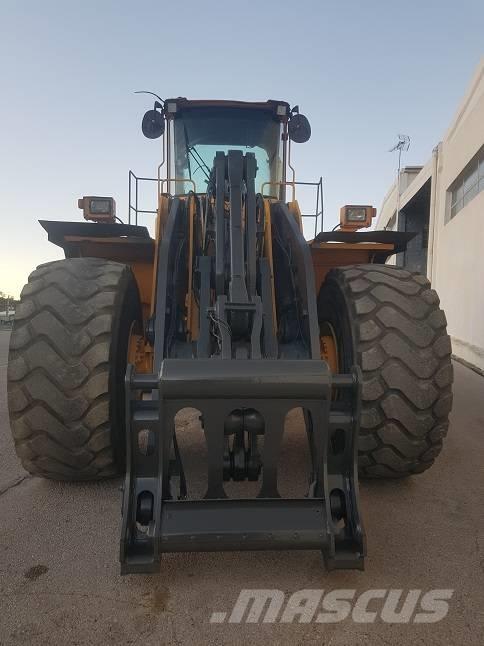 Volvo L220E Фронтальні навантажувачі