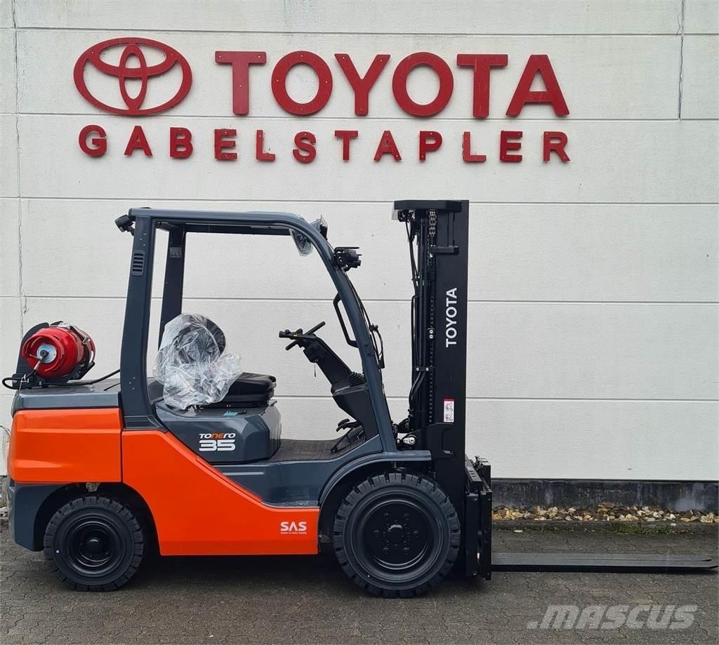 Toyota 02-8FGJF35 Газові навантажувачі