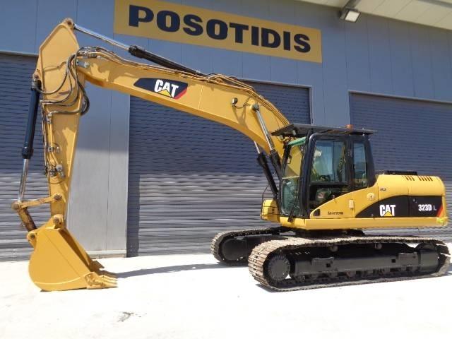 CAT 323 D L Гусеничні екскаватори