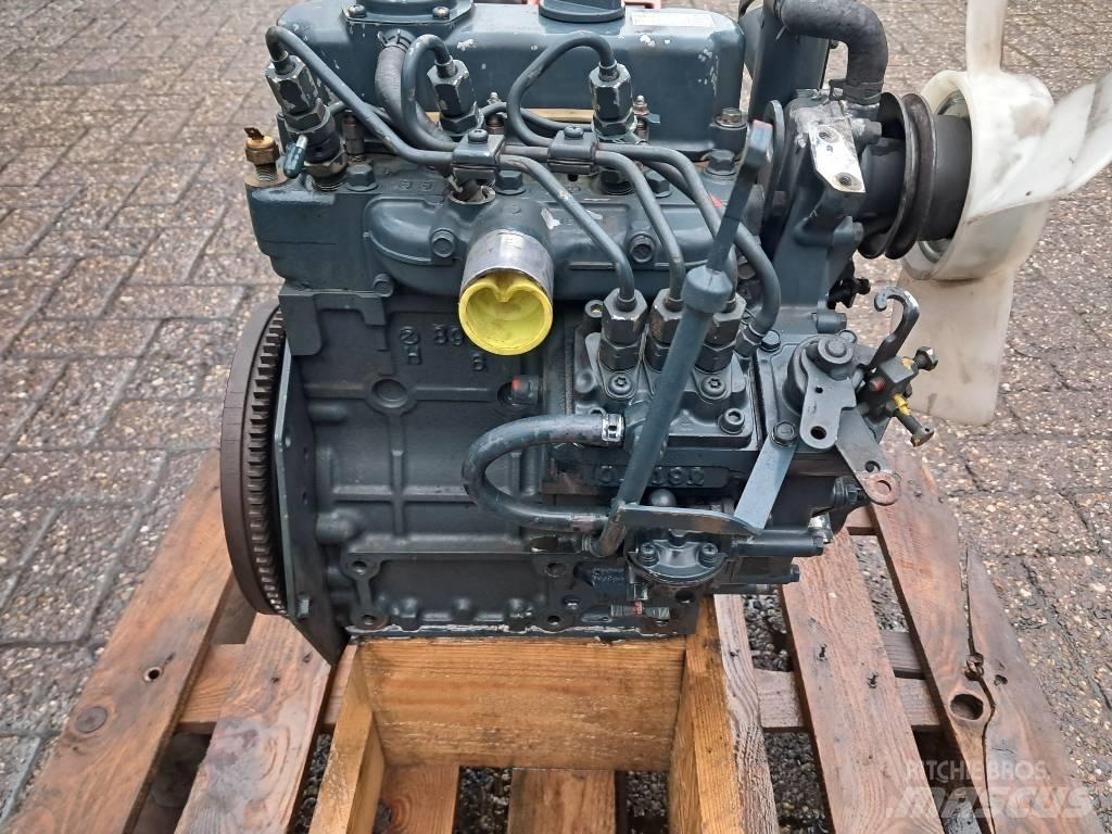 Kubota D722 Двигуни