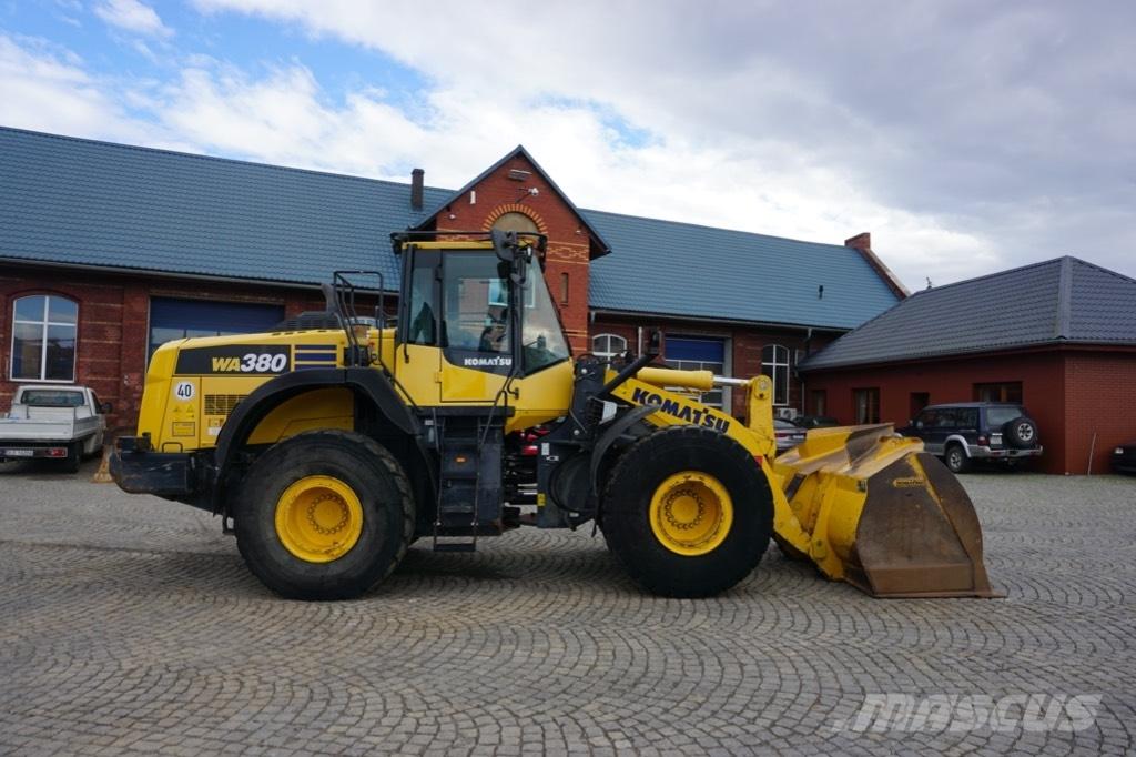 Komatsu WA 380-8 Фронтальні навантажувачі