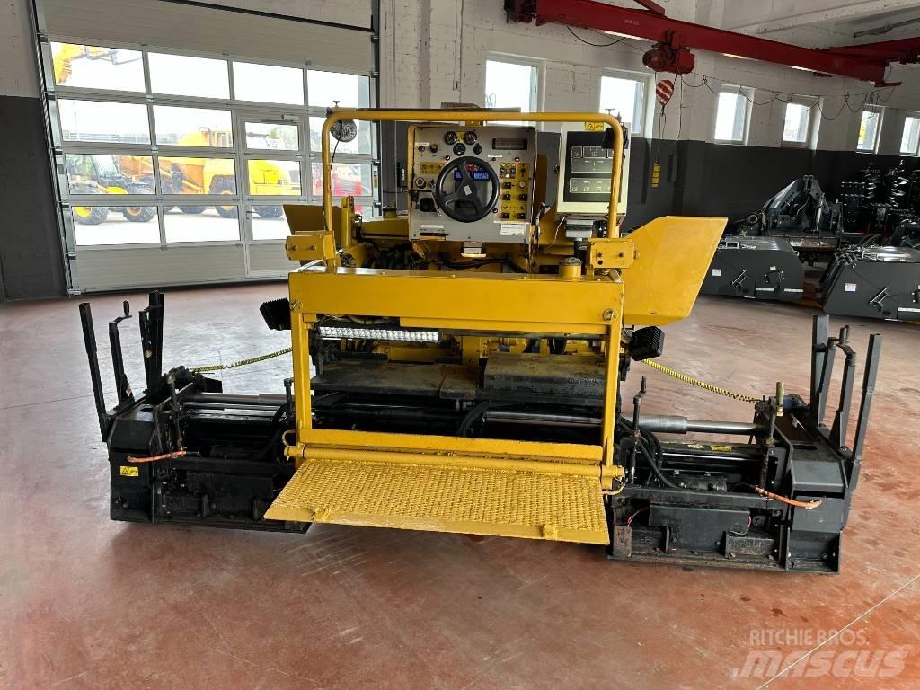 CAT AP 255 E Асфальтовкладачі
