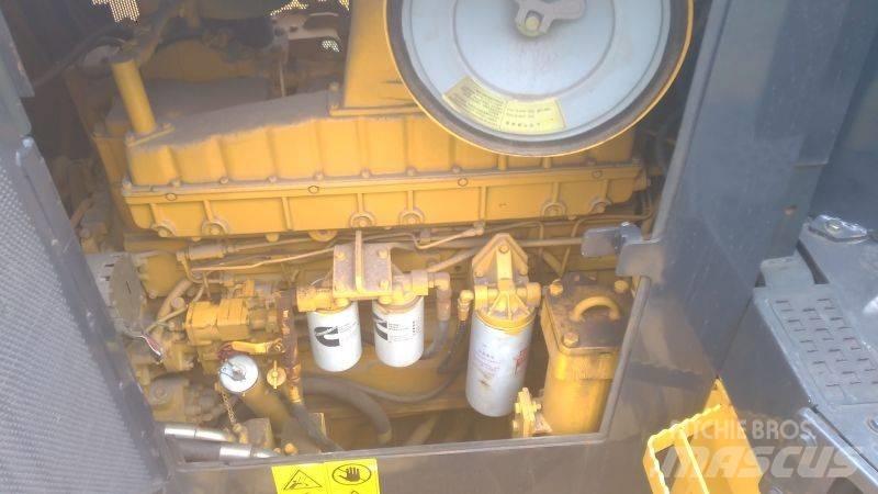 Shantui SD 32 Гусеничні бульдозери