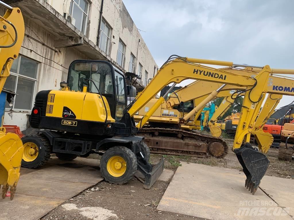Hyundai Robex 60 W-7 Колісні екскаватори