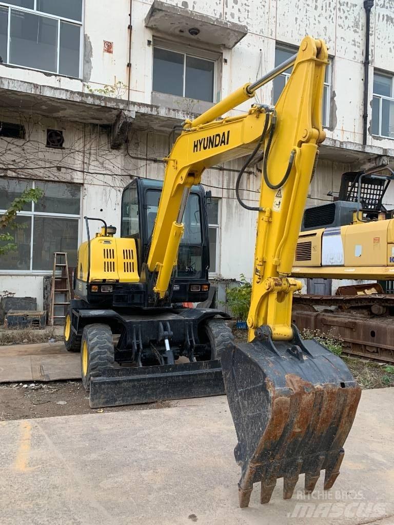 Hyundai Robex 60 W-7 Колісні екскаватори
