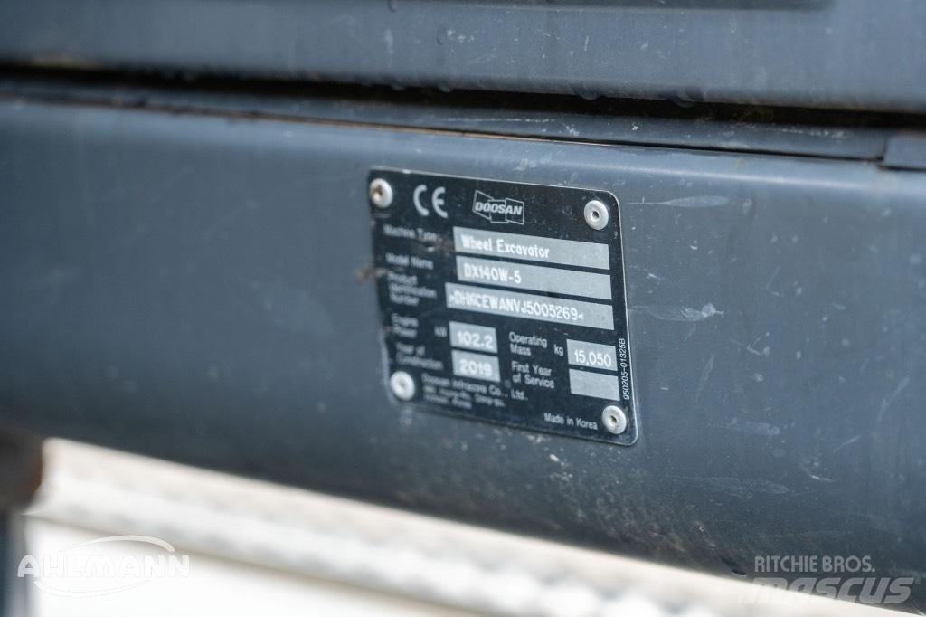 Doosan DX140W-5 Колісні екскаватори