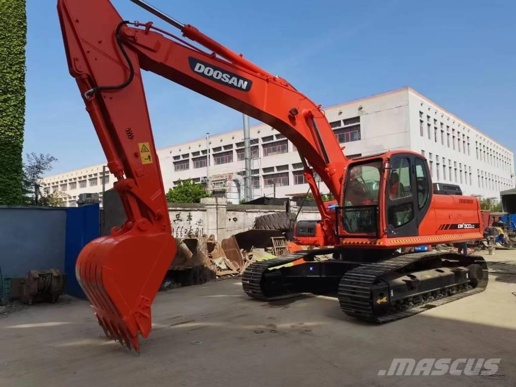 Doosan DX 300 Гусеничні екскаватори