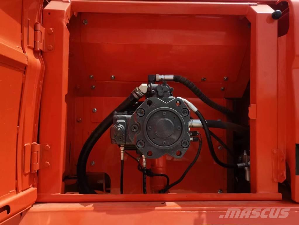 Doosan DX 300 Гусеничні екскаватори