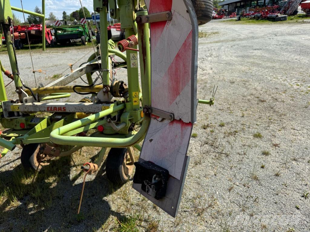 CLAAS VOLTO 670 Граблі і сінозворушувачі