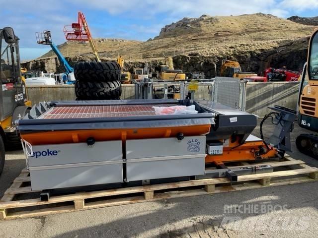 Epoke S2400 ES Піскорозкидувачі