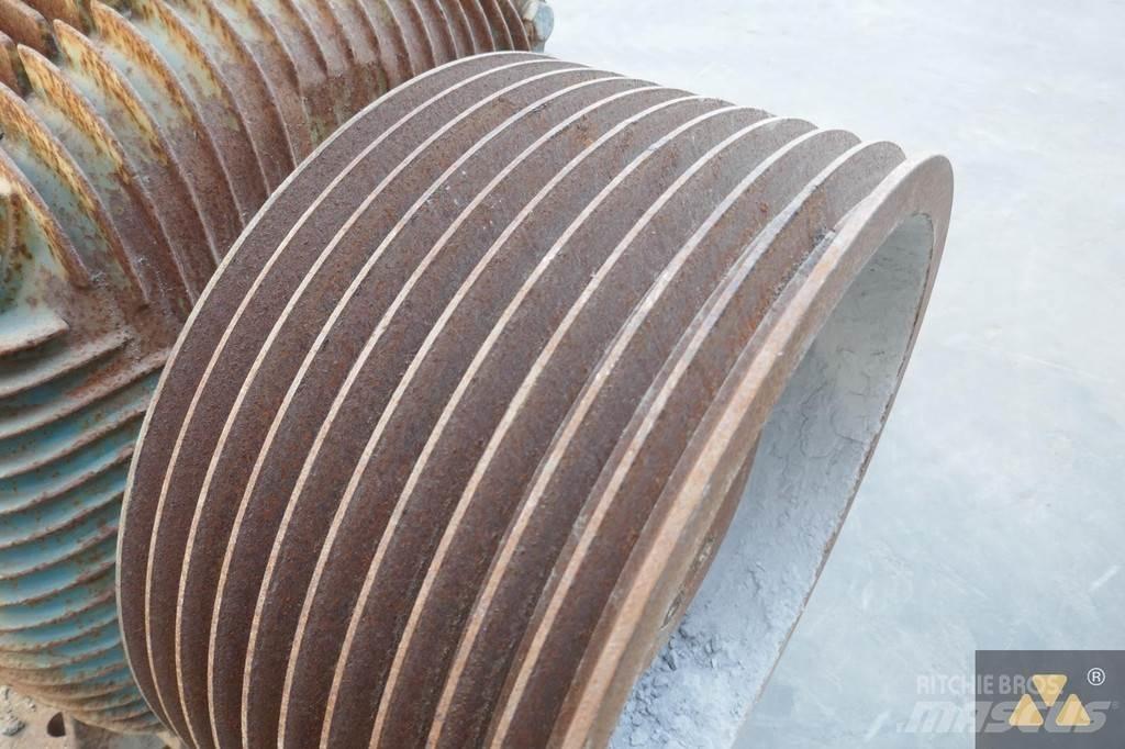  WEG 315KW Двигуни