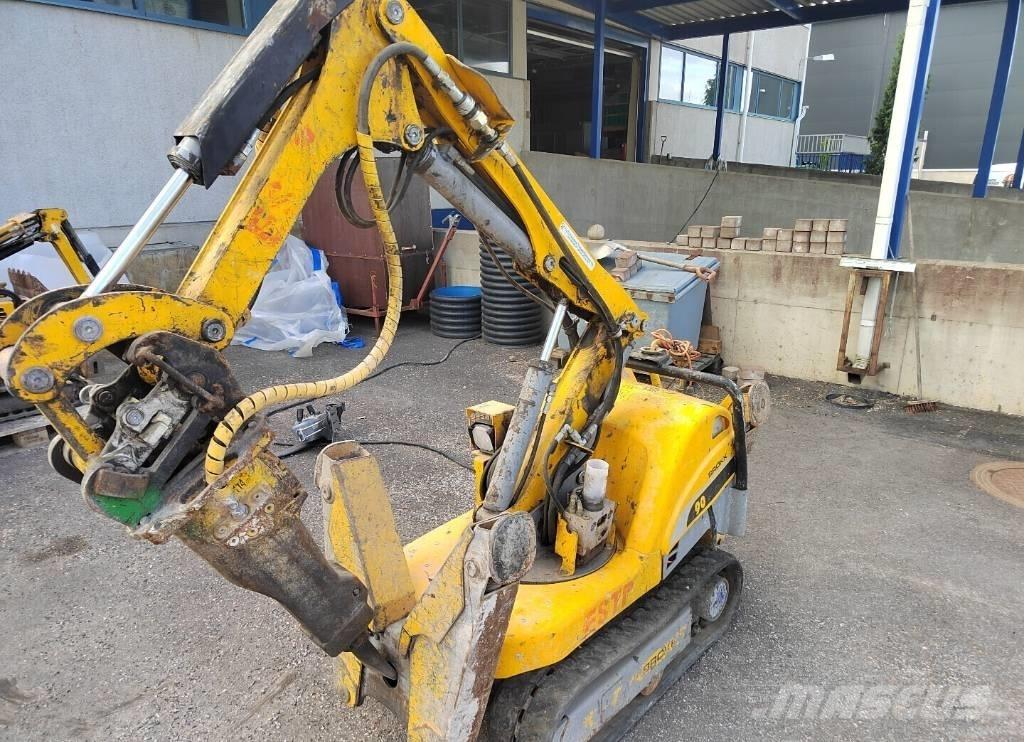Brokk 90 Екскаватори для знесення споруд