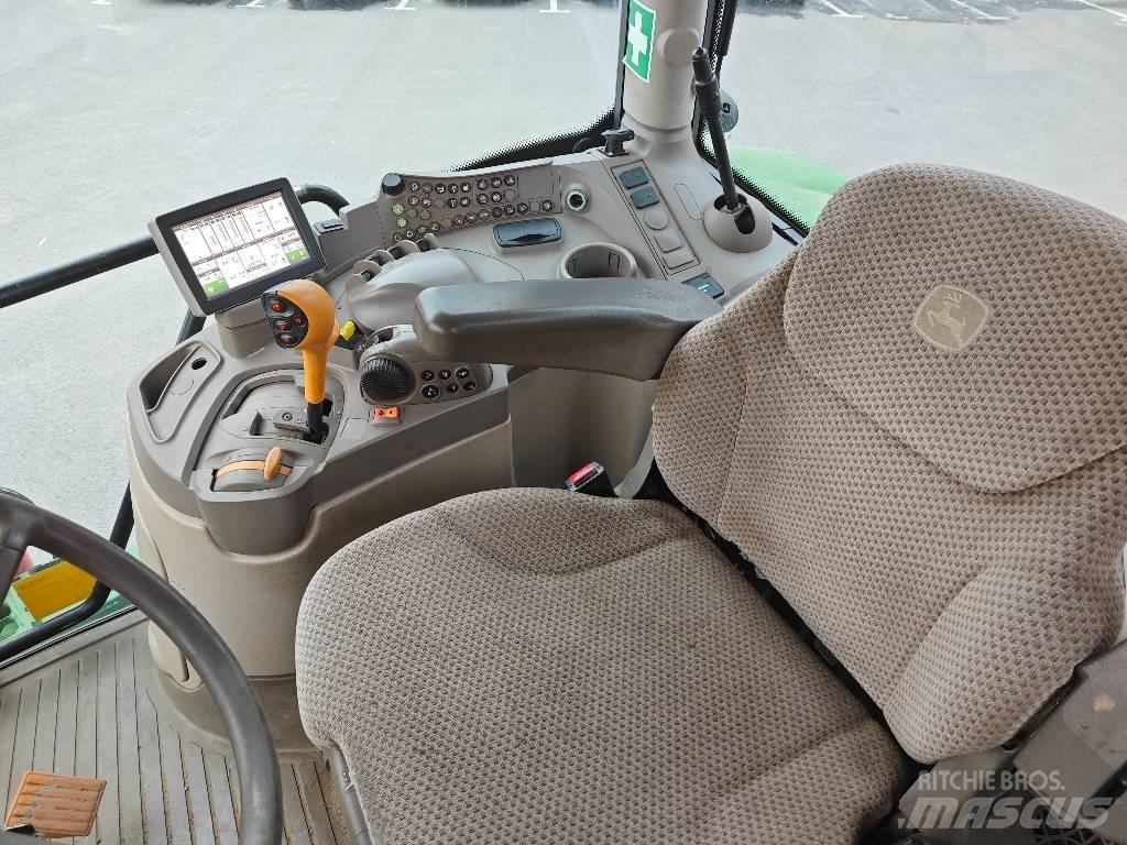 John Deere 6215 R Трактори