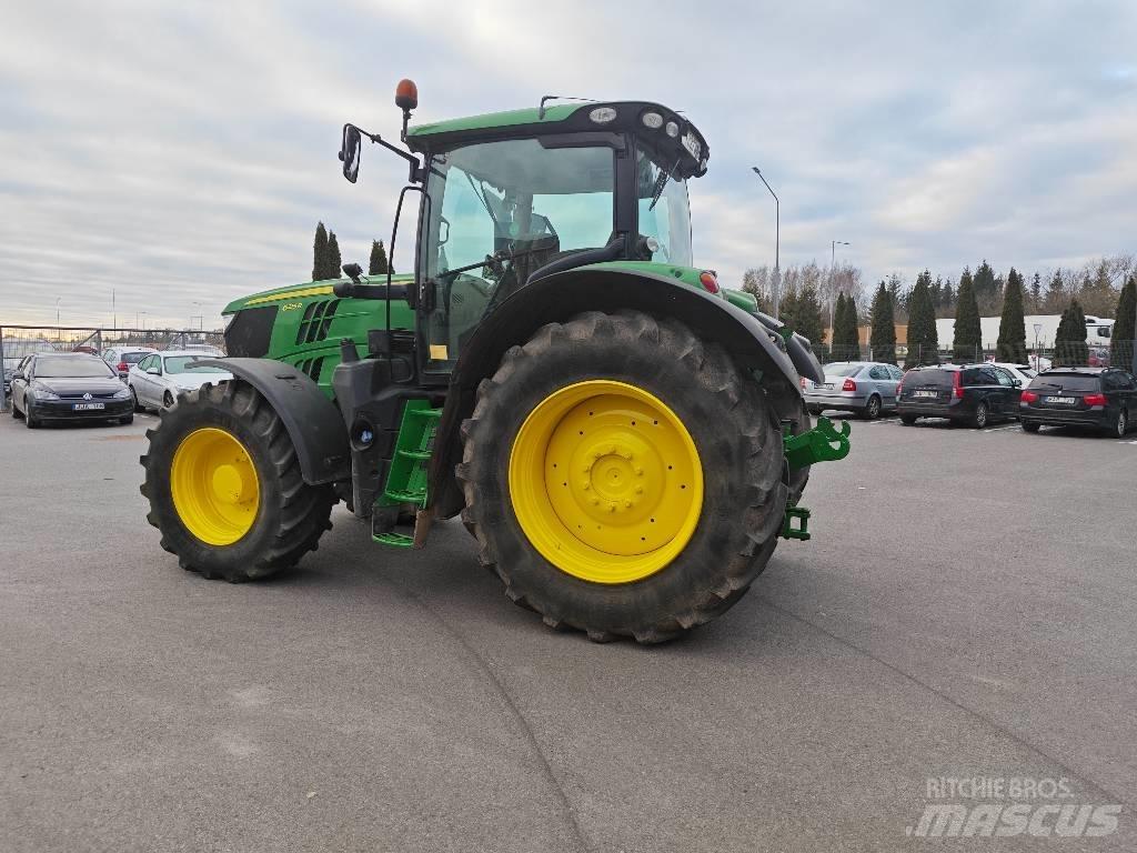 John Deere 6215 R Трактори
