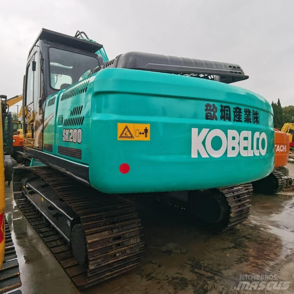 Kobelco SK 200 Гусеничні екскаватори