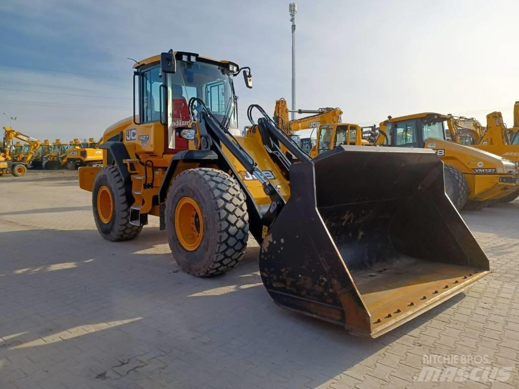 JCB 427 HT Фронтальні навантажувачі