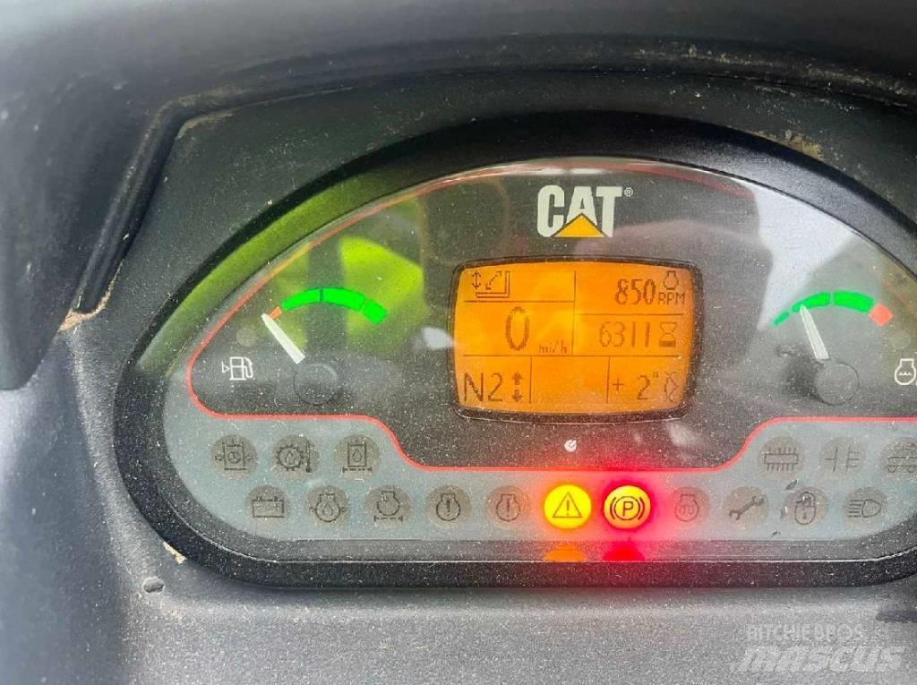 CAT TH336C Телескопічні навантажувачі