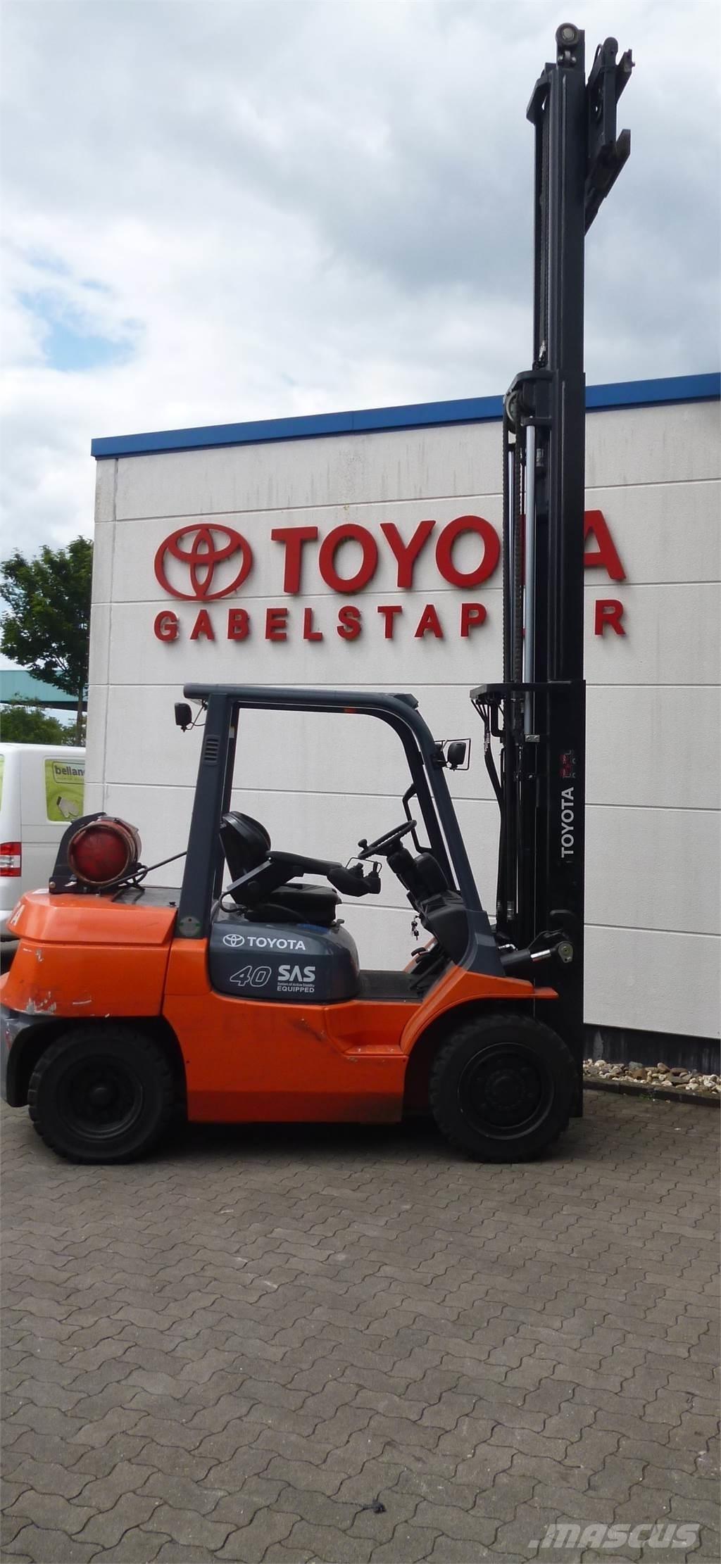 Toyota 02-7FG35 Газові навантажувачі