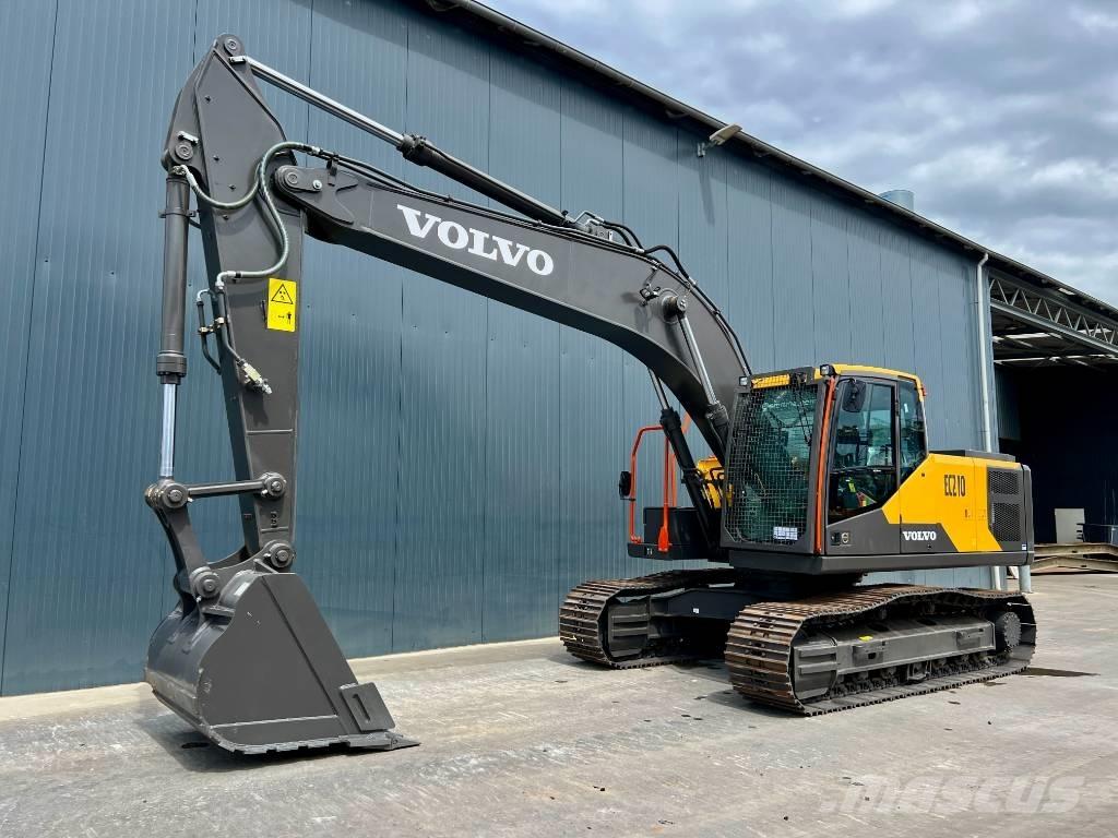 Volvo EC210 Гусеничні екскаватори