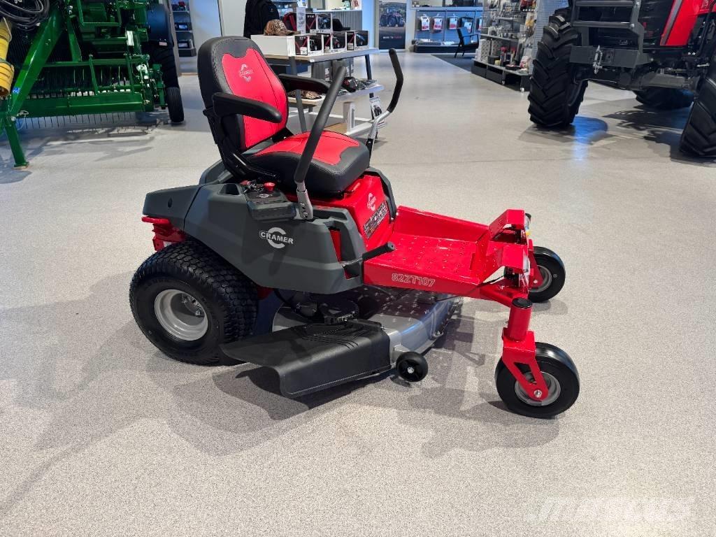 Cramer 82ZT107 Самохідні газонокосарки