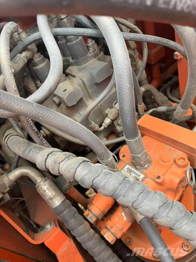 Doosan dx150 Гусеничні екскаватори