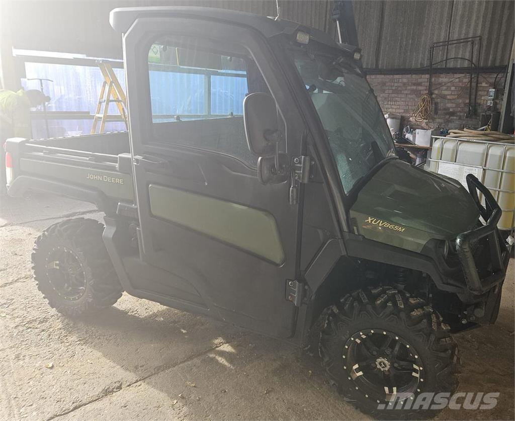 John Deere XUV865M Всюдиходи