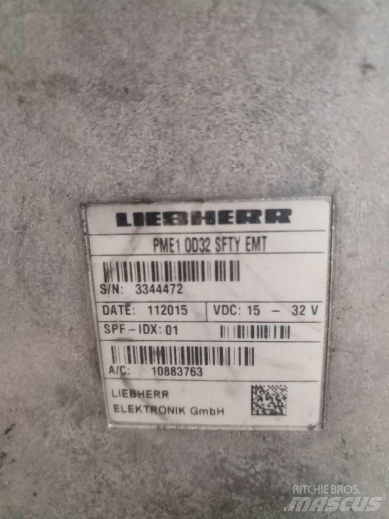 Liebherr R 916 LC Електроніка