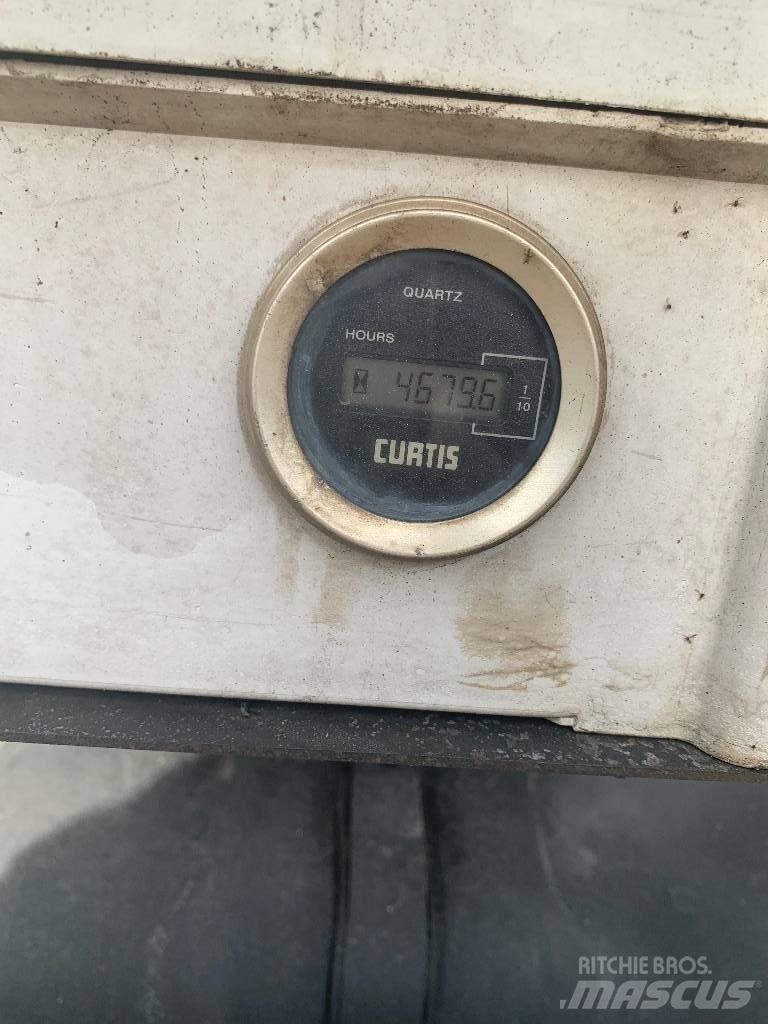 Nissan Cabstar Автовишки на базі вантажівки