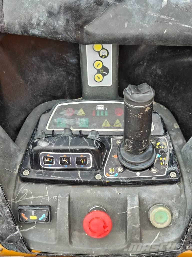 JLG Toucan 12 E Plus Колінчаті підйомники