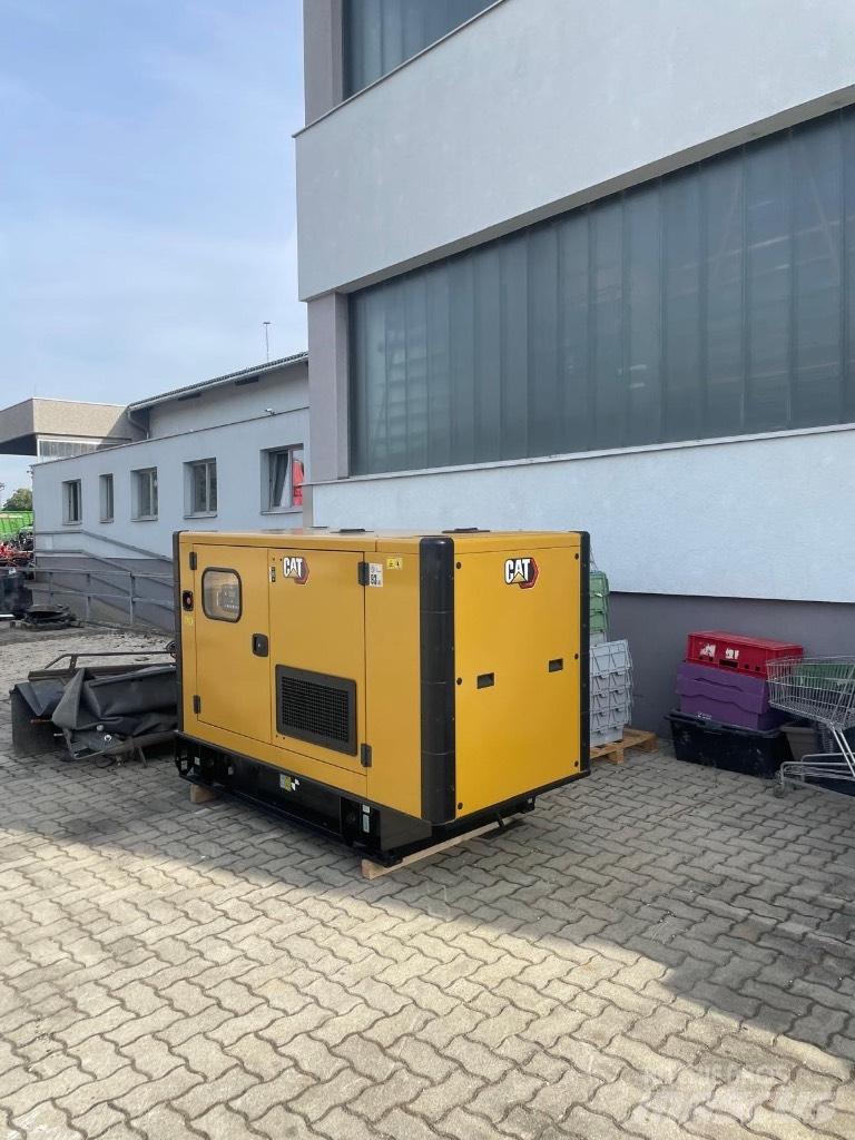 CAT 65 kva Дизельні генератори