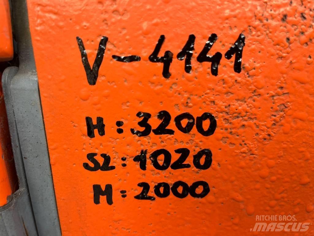 Grouve TOUCAN     V-4141 Вертикальні щоглові підйомники
