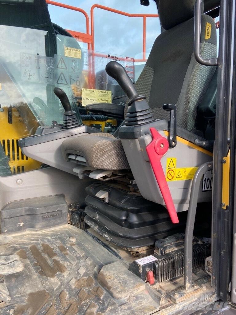 Volvo ECR 145 E Гусеничні екскаватори