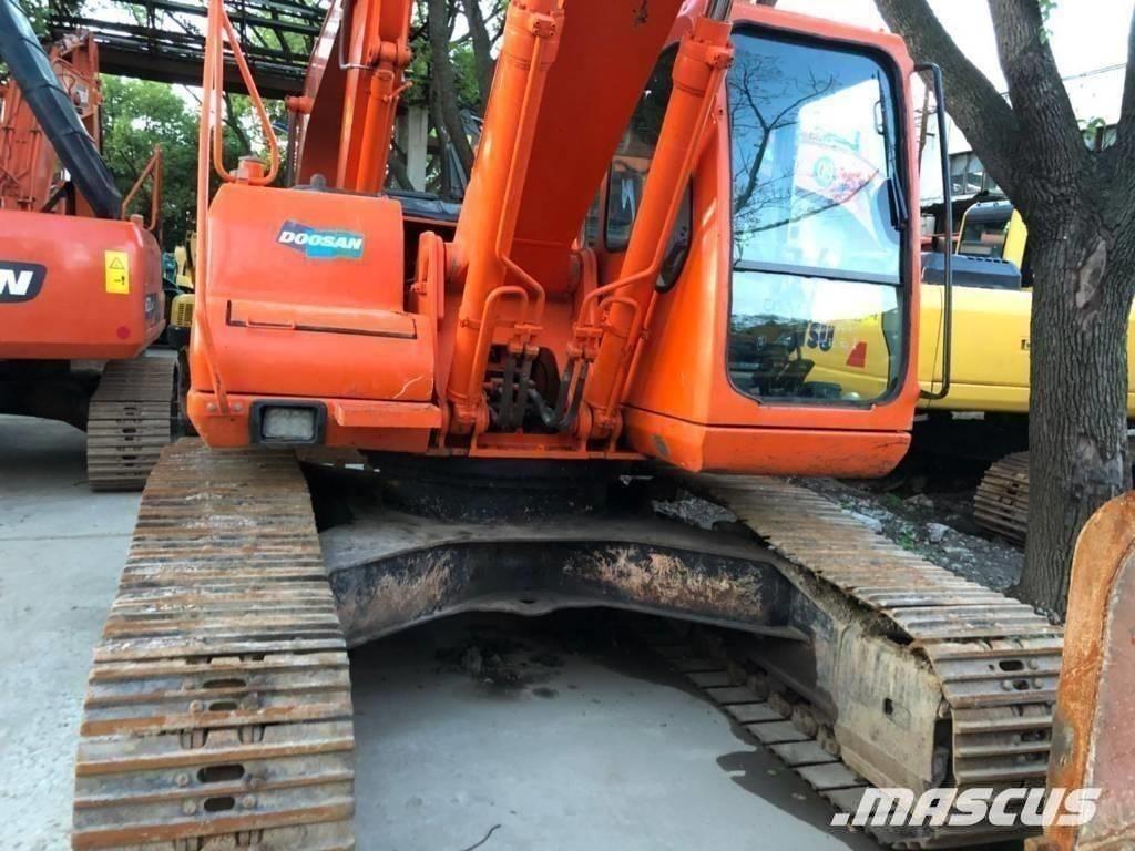 Doosan 220-7 Гусеничні екскаватори