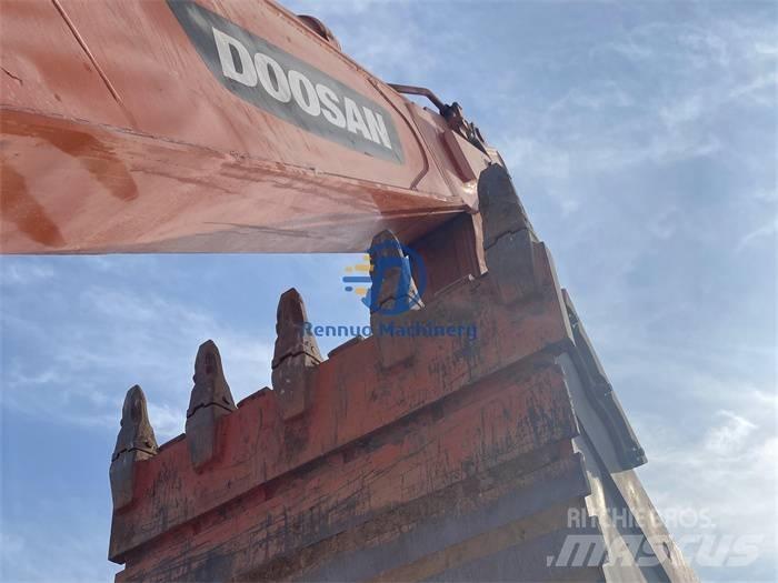 Doosan DX 380 LC Гусеничні екскаватори