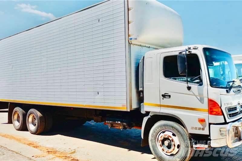 Hino 500 2626 Вантажівки / спеціальні