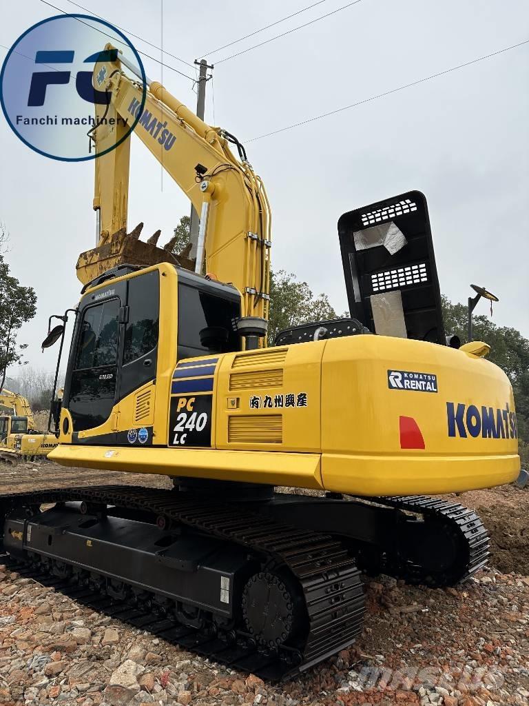 Komatsu 240 Гусеничні екскаватори