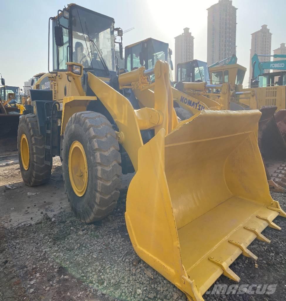 Komatsu WA 320-5 Фронтальні навантажувачі